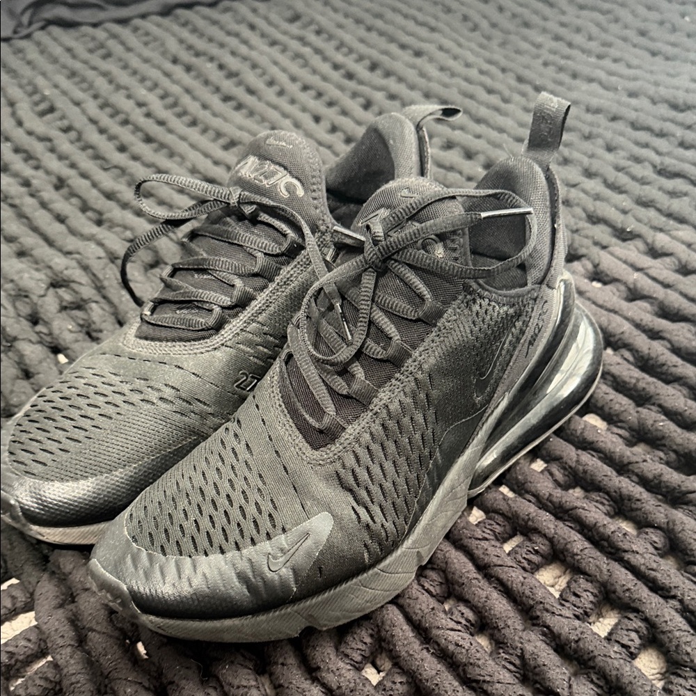 Nike Men's Triple Black Air Max 270 (9.5)